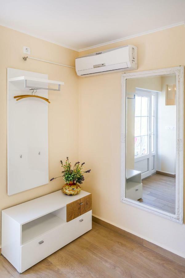 Long Island Olive Apartment Sali Exterior photo